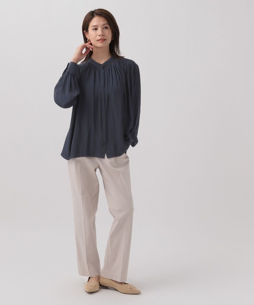 Elura（エルーラ）の「つや着映えブラウス/140935（シャツ/ブラウス・レディース・ライトブルー/ライトイエロー/ネイビー/ホワイト・LARGE/MEDIUM）」の21枚目の写真