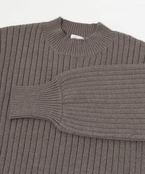 ITEMS URBANRESEARCH(アイテムズ アーバンリサーチ)の「ワイドリブボリュームスリーブニット(ニット/セーター・レディース・ブラック/アイボリー/モカ/グリーン・FREE)」の10枚目の写真