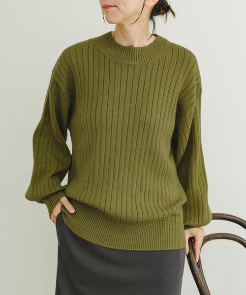 ITEMS URBANRESEARCH(アイテムズ アーバンリサーチ)の「ワイドリブボリュームスリーブニット(ニット/セーター・レディース・ブラック/アイボリー/モカ/グリーン・FREE)」の20枚目の写真