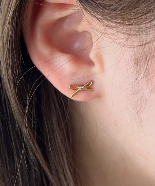 華奢リボンビジューピアス  (両耳用)