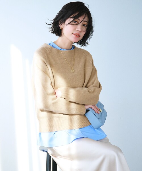 UNFILO(アンフィーロ)の「カシミヤブレンド オフネックニット(ニット/セーター・レディース・アイボリー系/ネイビー系/ライトグレー系1/ライトグレー系/ベージュ系/オレンジ系/スカイブルー系/ブラック系1・SMALL/MEDIUM)」の5枚目の写真