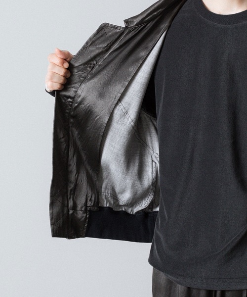 VEIN （ヴェイン）の「RY ピグメント プリントサテン フライトジャケット / RY PIGMENT PRINT SATIN FLIGHT JACKET（ミリタリージャケット・メンズ・カーキ系/ブラック・1/2/3）」の9枚目の写真