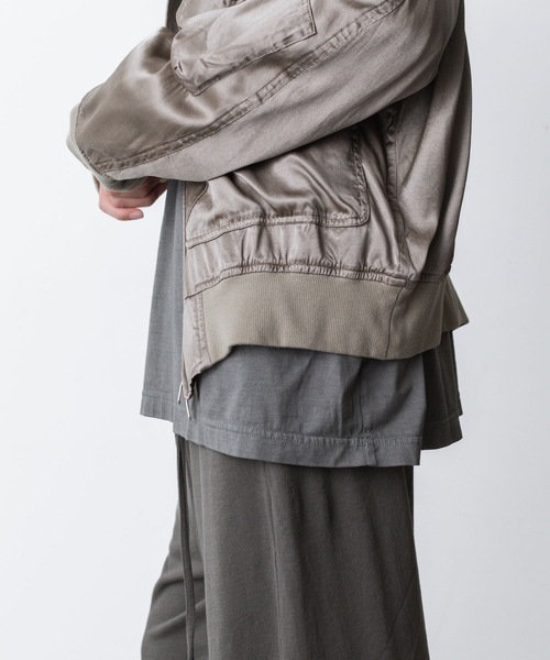 VEIN （ヴェイン）の「RY ピグメント プリントサテン フライトジャケット / RY PIGMENT PRINT SATIN FLIGHT JACKET（ミリタリージャケット・メンズ・カーキ系/ブラック・1/2/3）」の20枚目の写真
