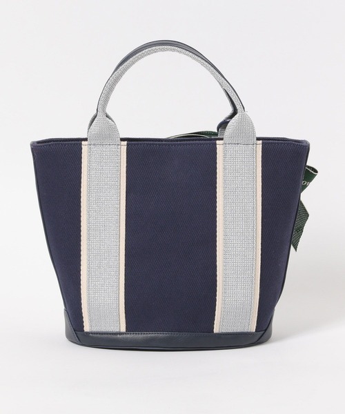 BAYFLOW（ベイフロー）の「リボンチャームラメショルダートート（トートバッグ・レディース・ネイビー/アイボリー・FREE）」の11枚目の写真