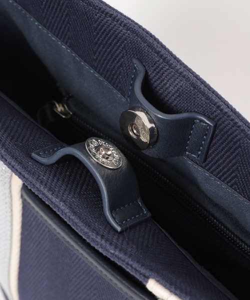 BAYFLOW（ベイフロー）の「リボンチャームラメショルダートート（トートバッグ・レディース・ネイビー/アイボリー・FREE）」の17枚目の写真