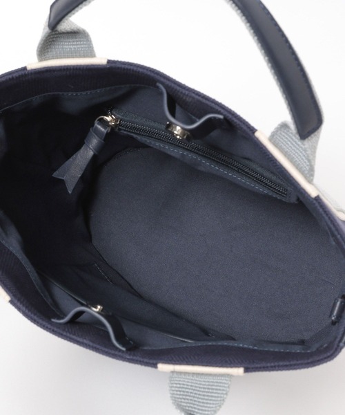 BAYFLOW（ベイフロー）の「リボンチャームラメショルダートート（トートバッグ・レディース・ネイビー/アイボリー・FREE）」の18枚目の写真