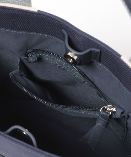 BAYFLOW（ベイフロー）の「リボンチャームラメショルダートート（トートバッグ・レディース・ネイビー/アイボリー・FREE）」の20枚目の写真