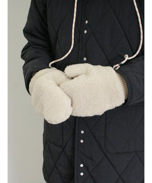 Samansa Mos2（サマンサ モスモス）の「ドローコード付ボアミトン（手袋・レディース・キャメル/オフホワイト・F）」の2枚目の写真