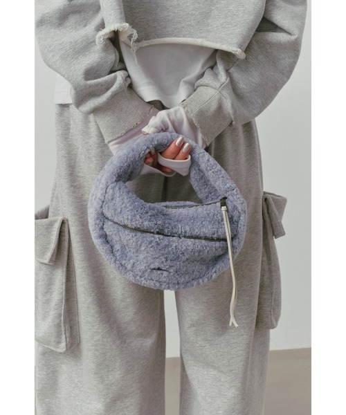 ALEXIA STAM(アリシアスタン)の「Fur Round Hand Bag /ラウンドファーバッグ(ハンドバッグ・レディース・ブルー/レッド/ブラウン/アイボリー・FREE)」の1枚目の写真