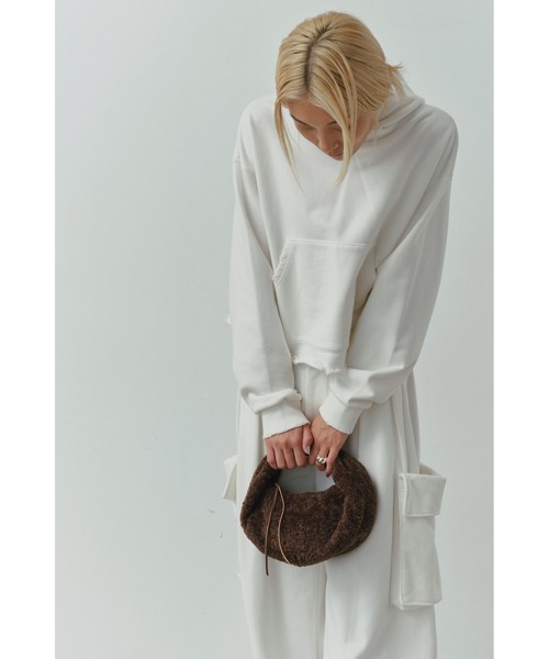 ALEXIA STAM(アリシアスタン)の「Fur Round Hand Bag /ラウンドファーバッグ(ハンドバッグ・レディース・ブルー/レッド/ブラウン/アイボリー・FREE)」の16枚目の写真