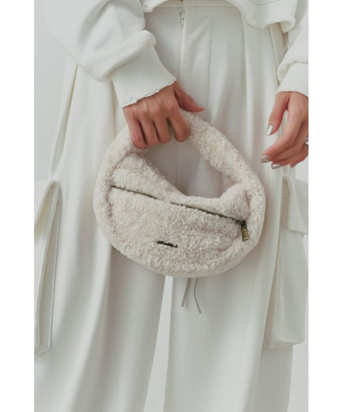 ALEXIA STAM(アリシアスタン)の「Fur Round Hand Bag /ラウンドファーバッグ(ハンドバッグ・レディース・ブルー/レッド/ブラウン/アイボリー・FREE)」の11枚目の写真