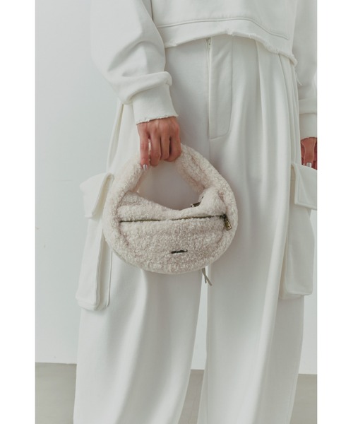 ALEXIA STAM(アリシアスタン)の「Fur Round Hand Bag /ラウンドファーバッグ(ハンドバッグ・レディース・ブルー/レッド/ブラウン/アイボリー・FREE)」の12枚目の写真