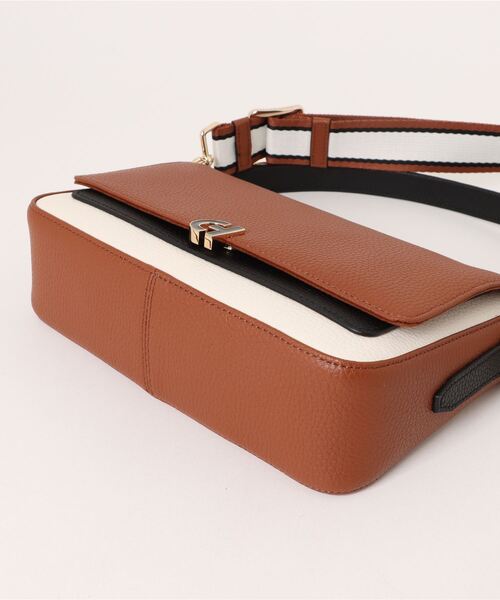 COLE HAAN（コールハーン）の「ミニショルダーバッグ womens（ショルダーバッグ・レディース・ブラック・OSFA）」の3枚目の写真