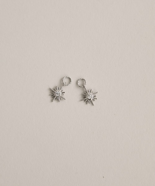 FUULLY STUDIO（フーリィーステューディオ）の「スターストーンチャーム/2個セット（チャーム・レディース・シルバー/ゴールド・FREE）」の3枚目の写真