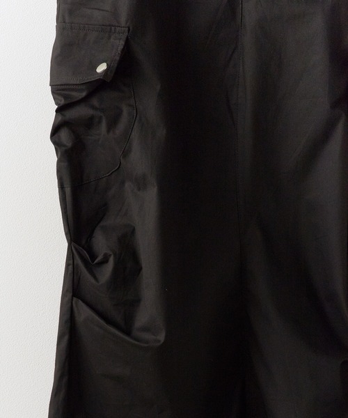 Chick(チック)の「Knee Tuck Cargo Skirt / ニータックカーゴスカート 夏物 夏服(スカート・レディース・グレー/ブラック/ナチュラル・FREE)」の9枚目の写真