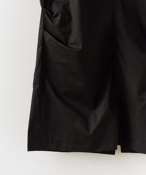 Chick(チック)の「Knee Tuck Cargo Skirt / ニータックカーゴスカート 夏物 夏服(スカート・レディース・グレー/ブラック/ナチュラル・FREE)」の4枚目の写真
