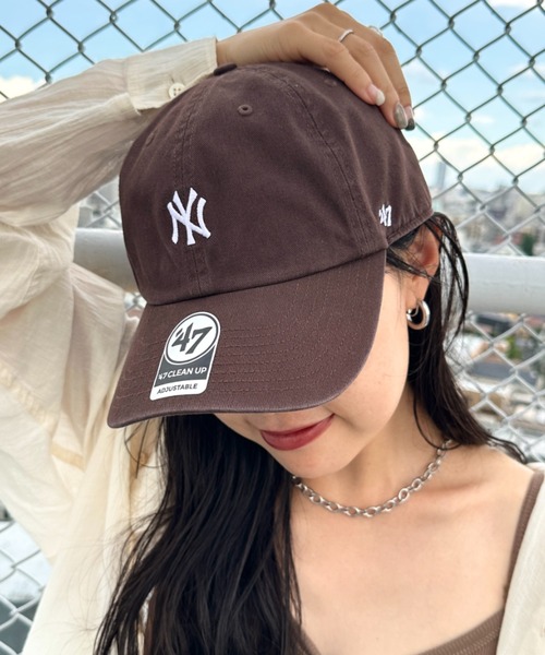 '47（フォーティーセブン）の「【日本未発売】'47(フォーティーセブン)/BASE RUNNER CLEAN UP/ミニロゴ  ロゴ刺繍 ベースボール クリーンナップ キャップ 帽子（キャップ・レディース・ピンク/イエロー/モスグリーン/アイボリー/ダークグリーン/チャコールグレー/ブラック/ブラウン/カーキ/ネイビー・FREE）」の4枚目の写真