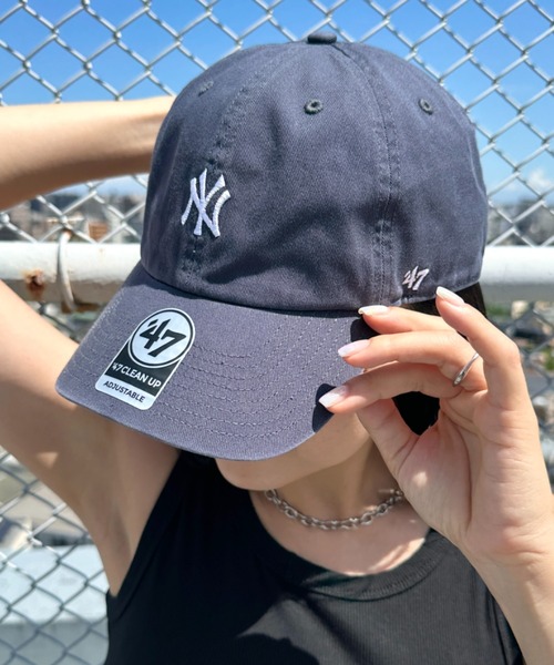 '47（フォーティーセブン）の「【日本未発売】'47(フォーティーセブン)/BASE RUNNER CLEAN UP/ミニロゴ  ロゴ刺繍 ベースボール クリーンナップ キャップ 帽子（キャップ・レディース・ピンク/イエロー/モスグリーン/アイボリー/ダークグリーン/チャコールグレー/ブラック/ブラウン/カーキ/ネイビー・FREE）」の3枚目の写真