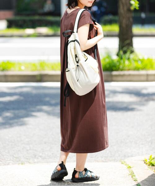 EKAL(エカル)の「EASY DAYPACK(バックパック/リュック・レディース・アイボリー/ブラック/チャコールグレー・ONE)」の5枚目の写真