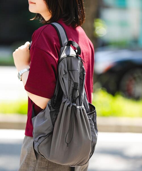 EKAL(エカル)の「EASY DAYPACK(バックパック/リュック・レディース・アイボリー/ブラック/チャコールグレー・ONE)」の12枚目の写真