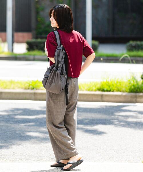 EKAL(エカル)の「EASY DAYPACK(バックパック/リュック・レディース・アイボリー/ブラック/チャコールグレー・ONE)」の14枚目の写真