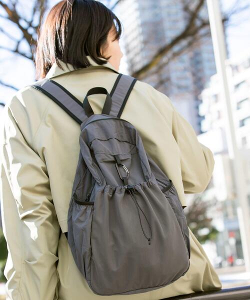 EKAL(エカル)の「EASY DAYPACK(バックパック/リュック・レディース・アイボリー/ブラック/チャコールグレー・ONE)」の17枚目の写真