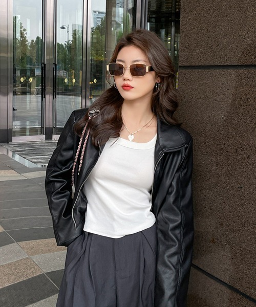 Miniministore（ミニミニストア）の「長袖Tシャツ レディース スクエアネック（Tシャツ/カットソー・レディース・ブラック/ベージュ/ホワイト/ライトグレー・FREE）」の16枚目の写真