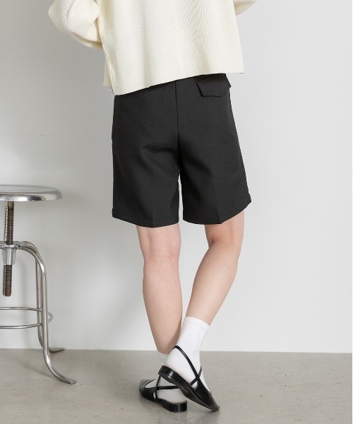 ad thie(アドティエ)の「タック ハーフパンツ(その他パンツ・レディース・アイボリー/ブラウン/ブラック・FREE)」の9枚目の写真