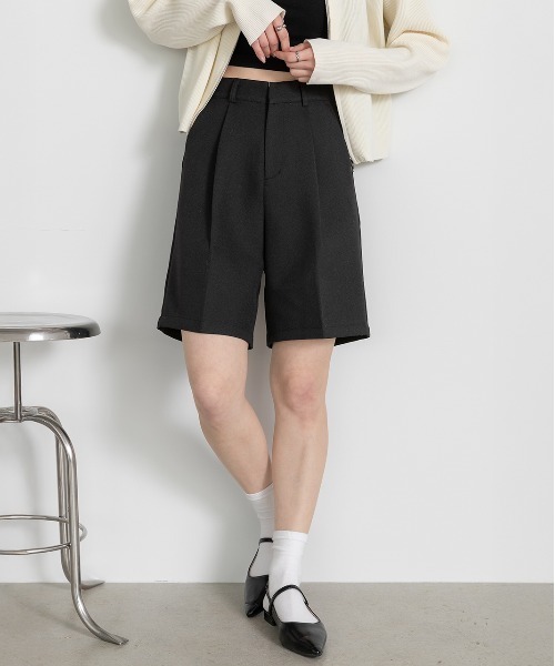 ad thie(アドティエ)の「タック ハーフパンツ(その他パンツ・レディース・アイボリー/ブラウン/ブラック・FREE)」の14枚目の写真