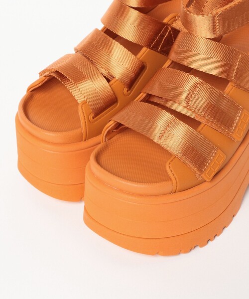 UGG（アグ）の「UGG(R) / GoldenRise / アグ / 厚底 / 1167431（サンダル・レディース・オレンジ/ブラック・8/7/6/5）」の10枚目の写真