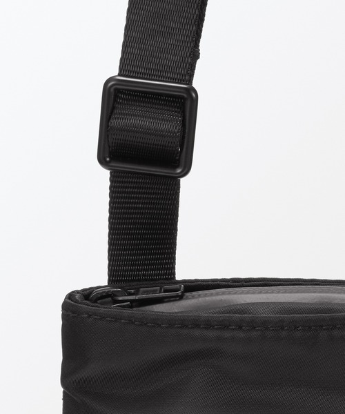 MUJI Labo(ムジラボ)の「〔MUJI Labo〕ナイロンミニショルダーバッグ(ショルダーバッグ・メンズ・カーキ系/ブラック・FREE)」の8枚目の写真