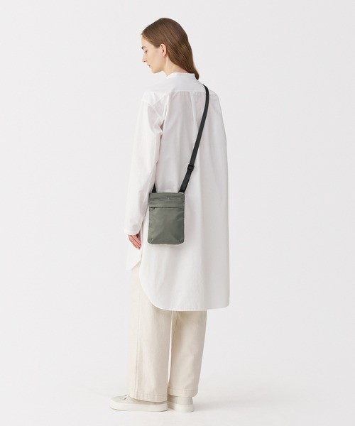 MUJI Labo(ムジラボ)の「〔MUJI Labo〕ナイロンミニショルダーバッグ(ショルダーバッグ・メンズ・カーキ系/ブラック・FREE)」の21枚目の写真