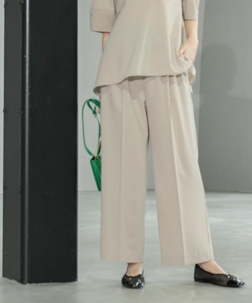 OPAQUE.CLIP（オペークドットクリップ）の「《6色展開/丈が選べる》美脚イージーワイドパンツ/セットアップ対応【ストレッチ/洗濯機洗い可/防シワ】（その他パンツ・レディース・ブラック/ライトベージュ/ダークブラウン/グリーン系その他5/ブルー系その他/ベージュ系7・36/38/40/01/02/42/03/34）」の4枚目の写真