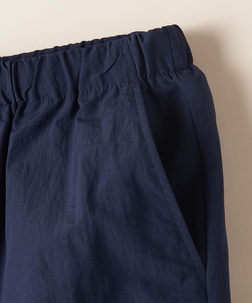 UNITED ARROWS（ユナイテッドアローズ）の「【マルチサイズ】ナイロン オールギャザー イージー ジョガーパンツ（その他パンツ・メンズ・ブラック/オリーブ/ベージュ/モカ/ネイビー・マルチサイズ）」の9枚目の写真