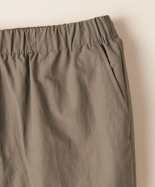 UNITED ARROWS（ユナイテッドアローズ）の「【マルチサイズ】ナイロン オールギャザー イージー ジョガーパンツ（その他パンツ・メンズ・ブラック/オリーブ/ベージュ/モカ/ネイビー・マルチサイズ）」の20枚目の写真