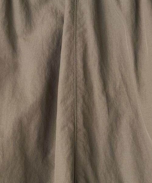 UNITED ARROWS（ユナイテッドアローズ）の「【マルチサイズ】ナイロン オールギャザー イージー ジョガーパンツ（その他パンツ・メンズ・ブラック/オリーブ/ベージュ/モカ/ネイビー・マルチサイズ）」の21枚目の写真