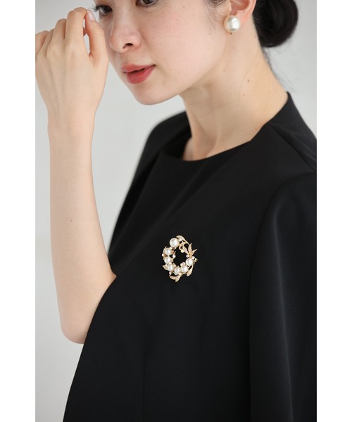 cawaii（カワイイ）の「オーロラビジューとパール艶めくリースブローチ（ブローチ/コサージュ・レディース・ゴールド・FREE）」の8枚目の写真