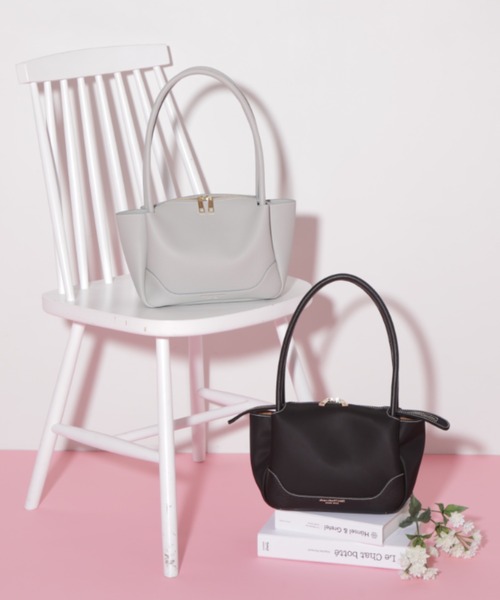 JILL by JILL STUART(ジルバイジルスチュアート)の「◇ ワイドトートバッグ(トートバッグ・レディース・ブラック/ブルー・FREE)」の1枚目の写真
