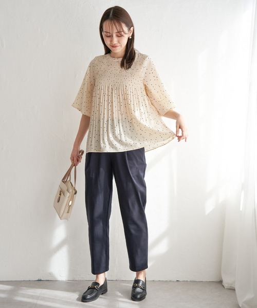 ikka（イッカ）の「マジョリカ3段プリーツブラウス（シャツ/ブラウス・レディース・オフホワイト/ブラック/ライトグレー/オレンジ/ミント/ネイビー・M/L/S）」の17枚目の写真