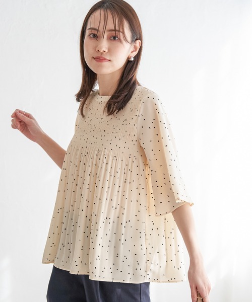 ikka（イッカ）の「マジョリカ3段プリーツブラウス（シャツ/ブラウス・レディース・オフホワイト/ブラック/ライトグレー/オレンジ/ミント/ネイビー・M/L/S）」の18枚目の写真