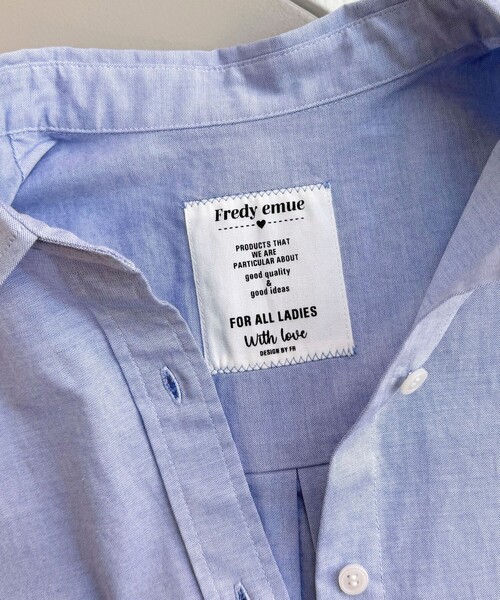 fredy emue(フレディエミュ)の「FR刺繍半袖シャツ(シャツ/ブラウス・レディース・オフホワイト/イエロー/サックスブルー/ブルー/ピンク・38)」の7枚目の写真
