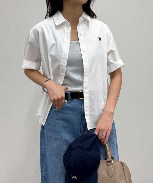 fredy emue(フレディエミュ)の「FR刺繍半袖シャツ(シャツ/ブラウス・レディース・オフホワイト/イエロー/サックスブルー/ブルー/ピンク・38)」の9枚目の写真