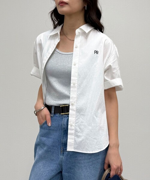 fredy emue(フレディエミュ)の「FR刺繍半袖シャツ(シャツ/ブラウス・レディース・オフホワイト/イエロー/サックスブルー/ブルー/ピンク・38)」の13枚目の写真