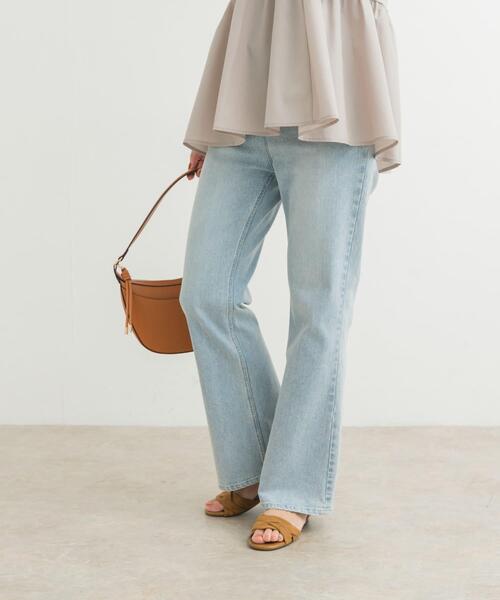 URBAN RESEARCH DOORS（アーバンリサーチドアーズ）の「ストレッチフレアデニムパンツ（デニムパンツ・レディース・インディゴブルー/ライトインディゴブルー・SMALL/MEDIUM）」の9枚目の写真