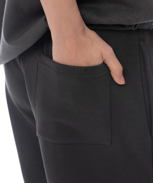 RVCA(ルーカ)の「RVCA レディース RVCA SPORT SWEAT SHORTS ショートパンツ 【2025年春夏モデル】/ルーカセットアップ対応スウェットショートパンツ(その他パンツ・レディース・ホワイト/ブラック/カーキ・MEDIUM/SMALL)」の20枚目の写真
