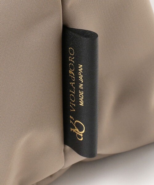 VIOLAd'ORO（ヴィオラドーロ）の「VIOLAd’ORO / ナイロン スクエア トートバッグ（トートバッグ・レディース・ブラウン系その他4/ブラック・ONE SIZE）」の4枚目の写真