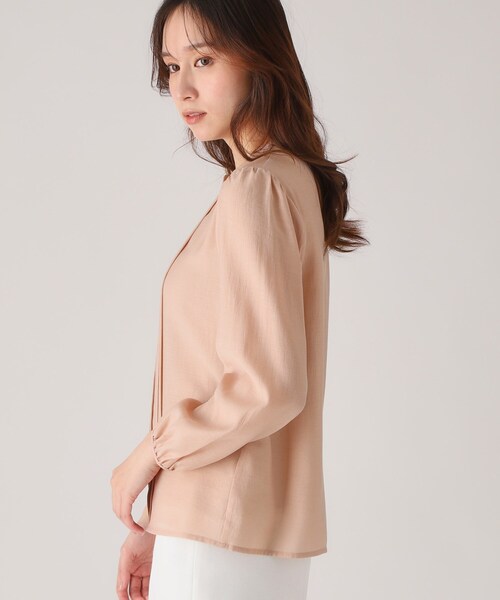 COUP DE CHANCE（クードシャンス）の「◆【洗える／シアー素材】タックデザインブラウス（シャツ/ブラウス・レディース・ネイビー/ホワイト/ベビーピンク・34/36/38/40）」の4枚目の写真