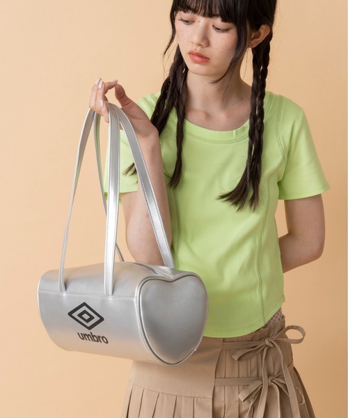 Casselini（キャセリーニ）の「[UMBRO × Casselini] ハートボストン（ボストンバッグ・レディース・シルバー/ブラウン/レッド/ブラック・FREE）」の4枚目の写真