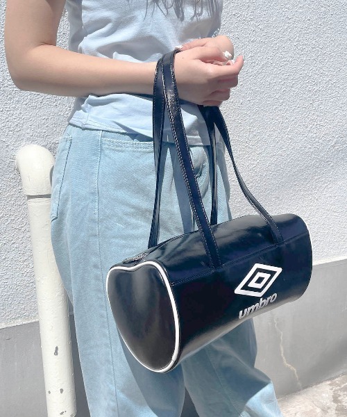 Casselini（キャセリーニ）の「[UMBRO × Casselini] ハートボストン（ボストンバッグ・レディース・シルバー/ブラウン/レッド/ブラック・FREE）」の5枚目の写真