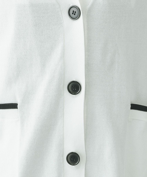 GLOBAL WORK（グローバルワーク）の「スッキレイさらさらVネックカーディガン長袖/288073（カーディガン/ボレロ・レディース・ホワイト×ブラック/ライトグリーン/ブラック系その他/ベージュ系その他/シルバー系その他/サックスブルー/グレイッシュベージュ・LARGE/MEDIUM/SMALL）」の8枚目の写真